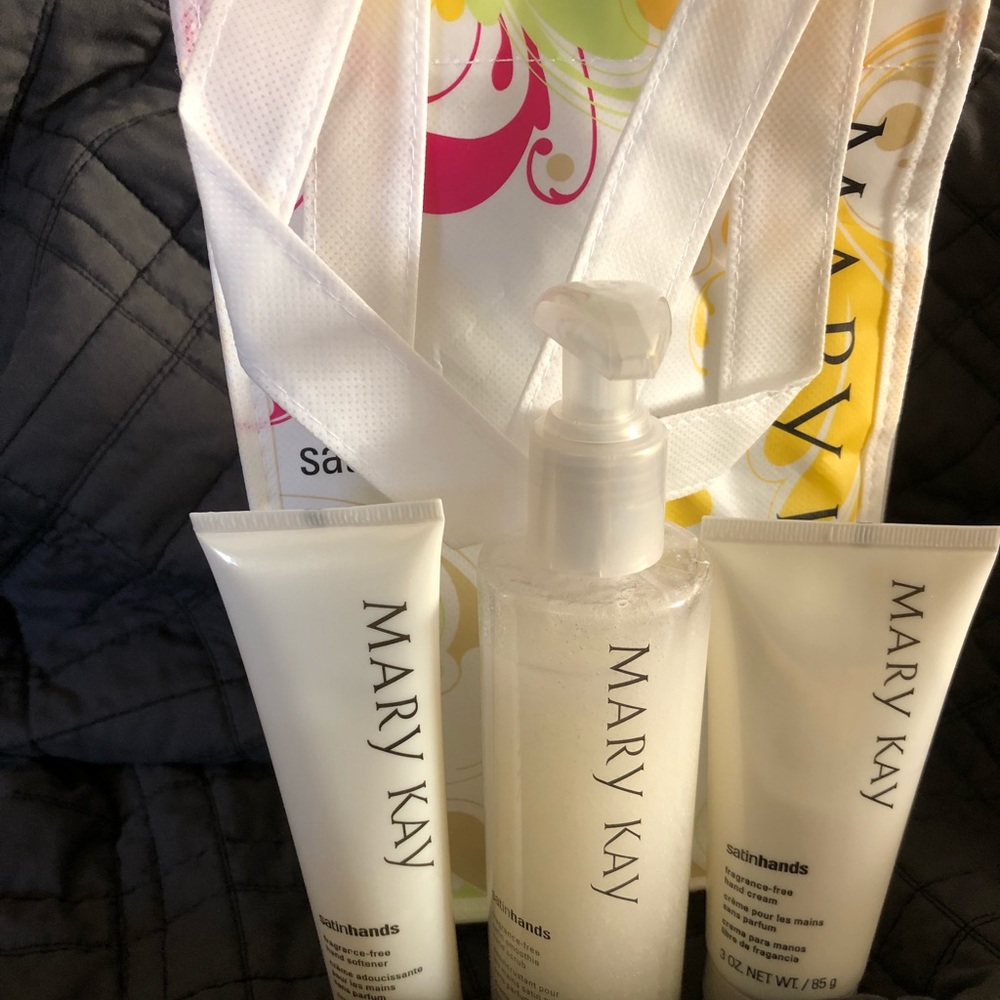 Mary Kay Fragrance Free Satin Hands Set